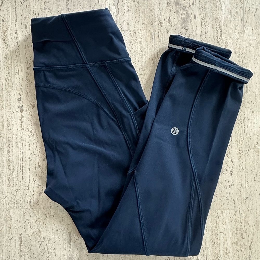 EUC Lululemon "Time To Sweat Crop” High Waist Leggings in True Navy, size 4